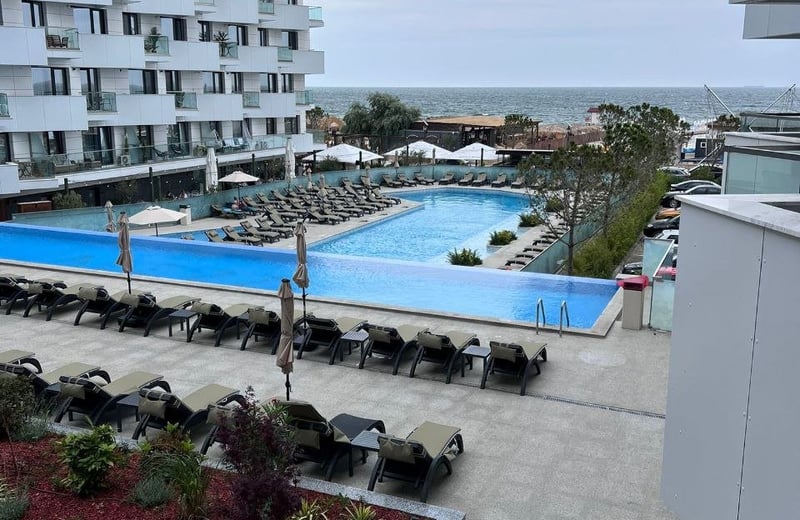 Аренда комфортных 2-комнатных апартаментов, 56 м², Мамая, Констанца, Румыния